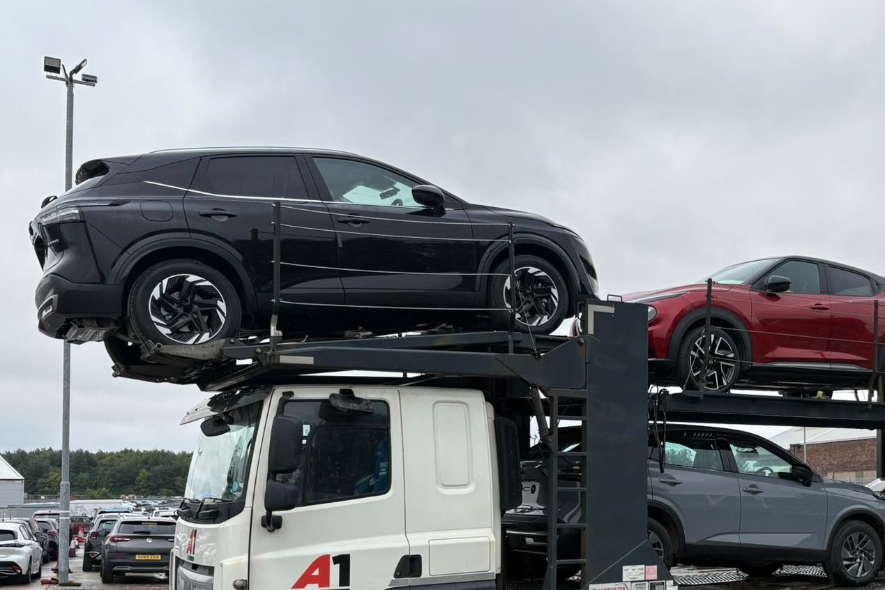 A1 Automotive transporter in current livery, loaded with SUVs